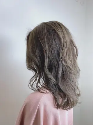 セミロング カラー フェザーパーマ/ ダブルカラー/藤田のヘアスタイル