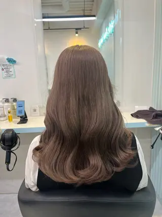 セミロング カラー ブリーチカラー 🩵MIZUKIのヘアスタイル