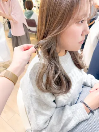 セミロング カラー ✨カラー支持No.1 🧸ワキ カナコ🧸のヘアスタイル