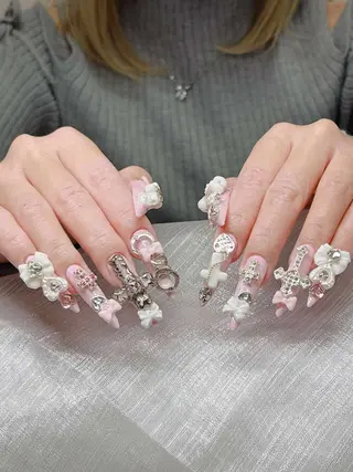 ネイル Lee Nailsのネイルデザイン