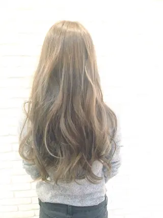 ロング カラー ハイトーン×髪質改善 KENTAのヘアスタイル