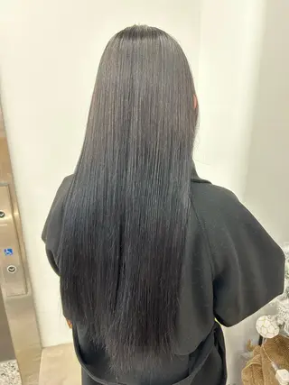 ロング ハルカ 透明感カラー 美髪縮毛矯正🥣のヘアスタイル