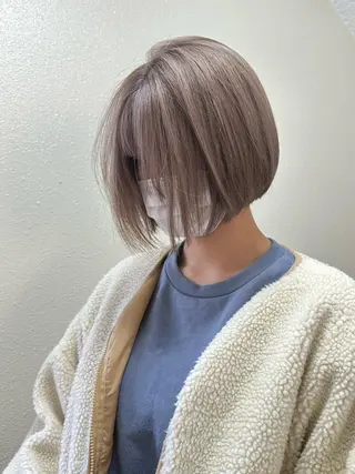 ミディアム カラー パーマ ヘアアレンジ メンズ キッズ ネイル マツエク・マツパ アイブロウ 切りっぱなしヘアボブ ミディアムヘアRYOのヘアスタイル