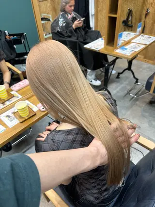 ロング 🍀ブリーチ屋さん/ ダブルカラー・あずみのヘアスタイル