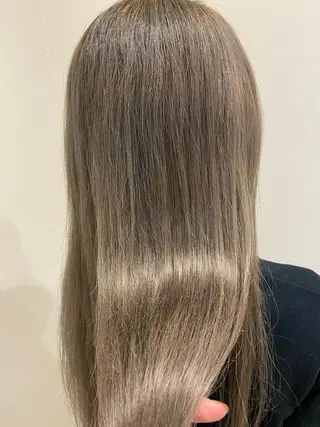 ロング カラー ワタナベ リリコのヘアスタイル