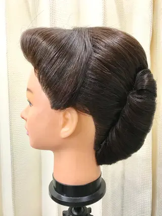 ヘアアレンジ 上辻 博司のヘアスタイル