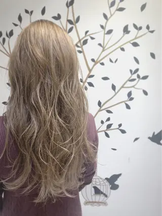 ロング カラー ヘアアレンジ 小白井 由美のヘアスタイル