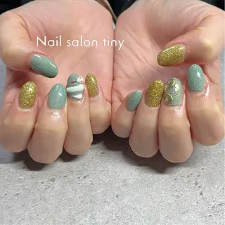 ネイル Nail salon tiny🩵のネイルデザイン