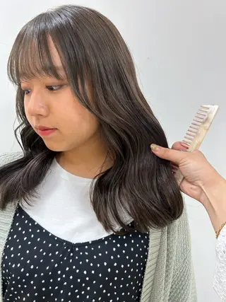 セミロング カラー kenje luscaのヘアスタイル