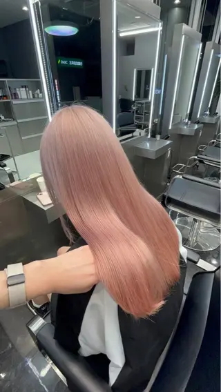 ロング カラー ハイトーン/ゆるふわ 🎨𖥔ׁTOMO♡のヘアスタイル