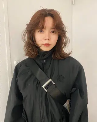 ミディアム スパイラルパーマ/デ ザインカット/アミのヘアスタイル
