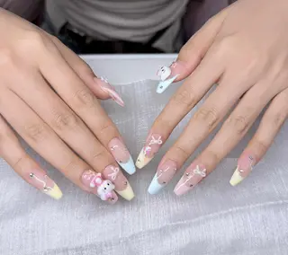 ネイル Lee Nailsのネイルデザイン
