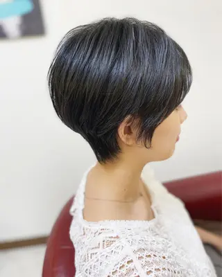 ショート カラー YURI ✨のヘアスタイル