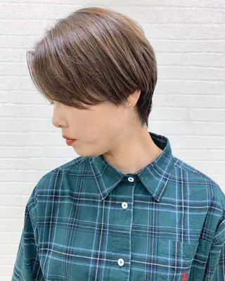 ショート カラー 立川 奈那子のヘアスタイル