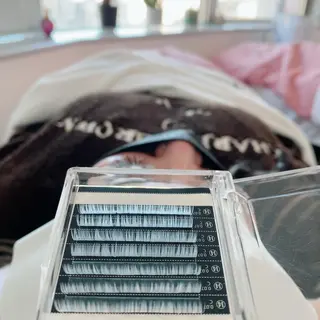 カラー パーマ ネイル マツエク・マツパ アイブロウ 神山 ビューティー・アイのマツエク・マツパデザイン