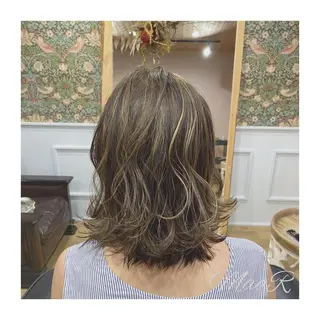 ミディアム カラー Asuka Mabuchiのヘアスタイル