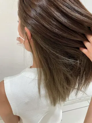 セミロング カラー ユ カの眉毛・アイブロウイメージ