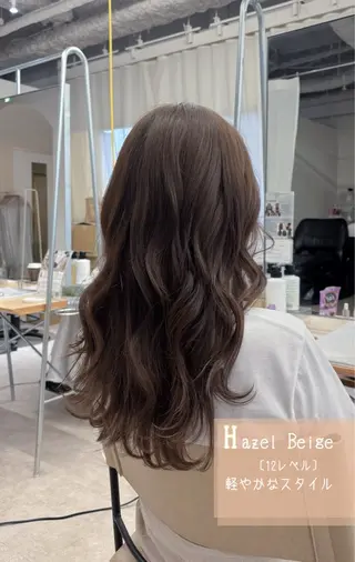 ミディアム 段野吾颯 ／ベージュカラーのヘアスタイル