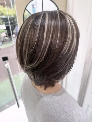 ショート カラー 中目黒✂︎店長✂︎ TOMOHIROのヘアスタイル