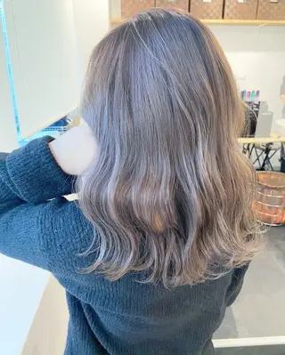 セミロング カラー RU RIのヘアスタイル
