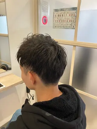 メンズ ブリーチ&ストレート 長谷川勇人のヘアスタイル