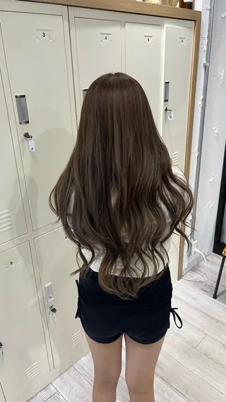 ロング 殿北 茉奈のヘアスタイル