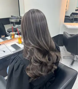 ロング 【ALEAP】 𝐇𝐀𝐊𝐔のヘアスタイル