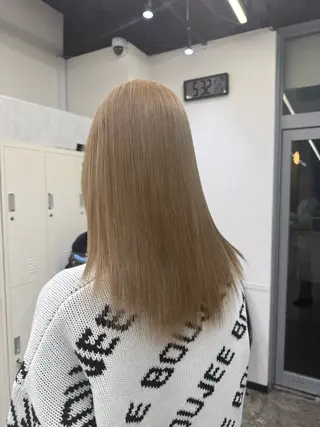 ロング カラー ✨ハイトーン/レイヤ ー/横浜/優内✨のヘアスタイル
