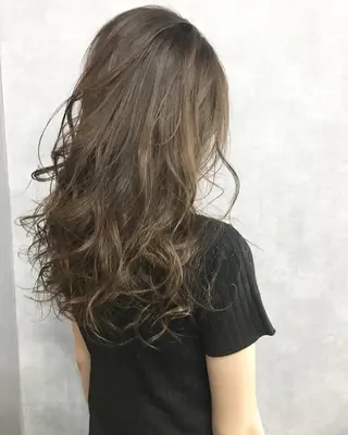 ロング カラー レイヤーカット BLend 渋谷のヘアスタイル
