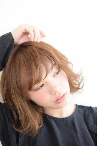 ショート カラー パーマ 髪質改善　ボブ 外ハネボブ　白間　光のヘアスタイル