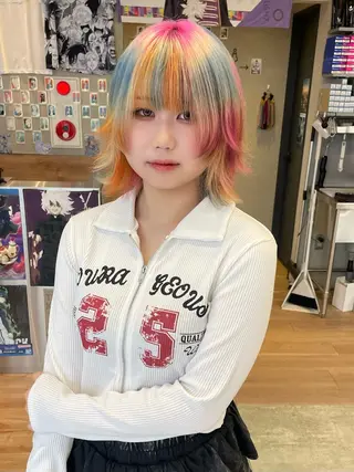 ミディアム 🍭ハイトーン/ デザインカラー🦄のヘアスタイル
