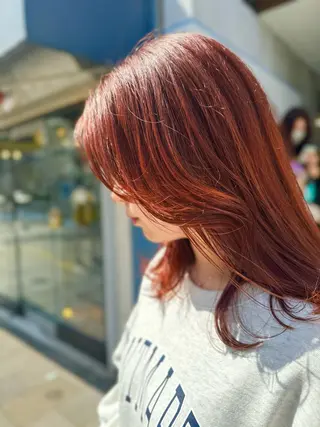 ミディアム 【顔まわりレイヤー透 明感カラー今崎太河】のヘアスタイル