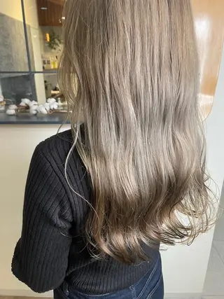 ロング カラー ❣️ハイトーン❣️ BLUE&Co.のヘアスタイル