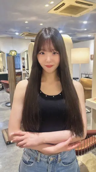 ロング レイヤーカット/ 艶カラー/YUKAのヘアスタイル