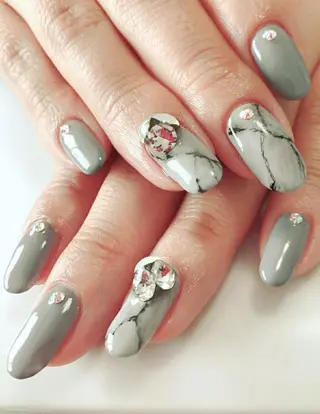 ネイル and Nのネイルデザイン