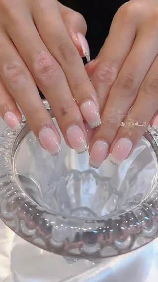 ネイル 𝘙𝘪𝘰𝘯𝘢 ...🕯🤍のネイルデザイン