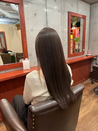 ロング カラー テライ ケイショウのヘアスタイル