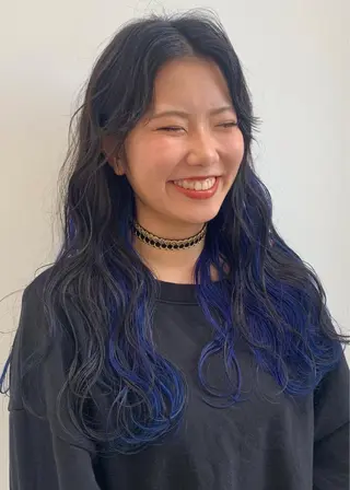 ロング カラー DEAN ISLA 大人レイヤーカットのヘアスタイル