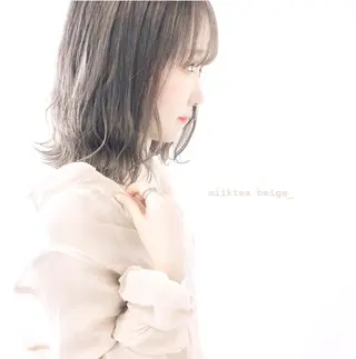 ミディアム カラー misaki🎀 まろみ透け感カラーのヘアスタイル
