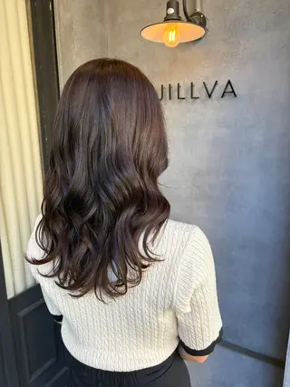 セミロング カラー NANA .のヘアスタイル