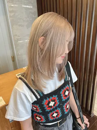 セミロング カラー 具志 正太のヘアスタイル