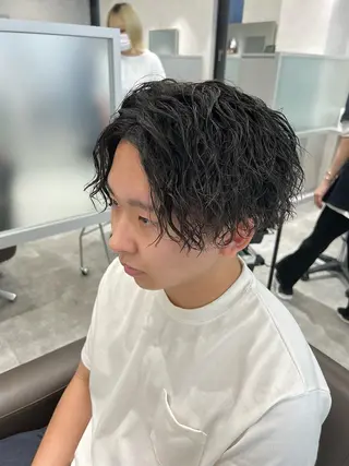 ショート カラー パーマ メンズ 関西センターパート メンズモデル募集のヘアスタイル