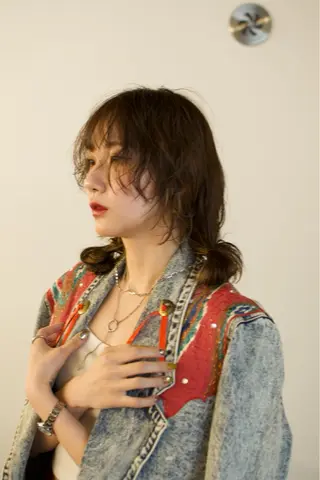 セミロング パーマ cana 札幌レイヤースタイルのヘアスタイル