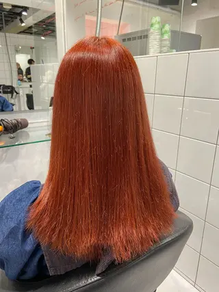 セミロング カラー センターパート特化 井上健太のヘアスタイル