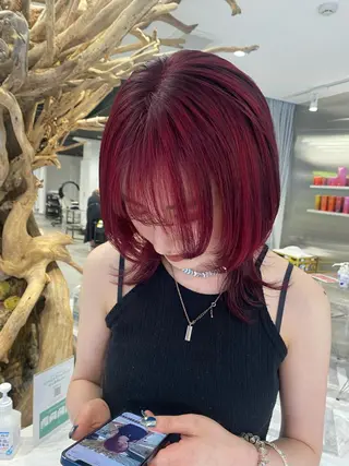 ミディアム 透け感ベージュ ／ミハルのヘアスタイル