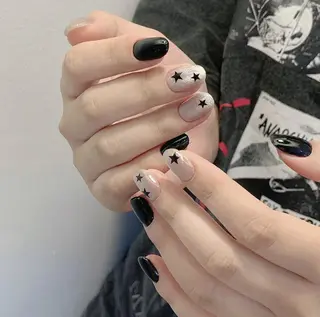 ネイル Queens テイのネイルデザイン