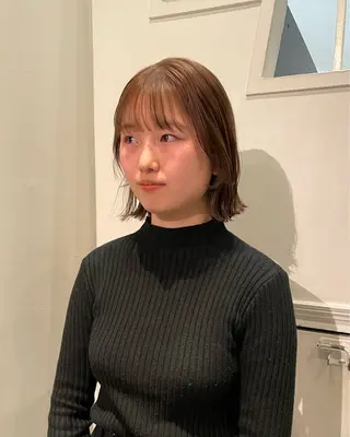 ショート カラー 向坂 亜美のヘアスタイル