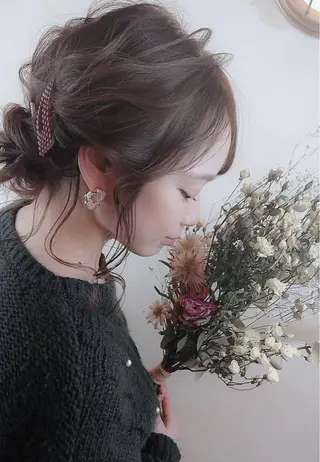 セミロング カレンダー 弁天町Tomoのヘアスタイル