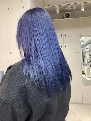 カラー 京谷 宥のヘアスタイル