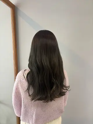 ロング カラー 井手上 華のヘアスタイル